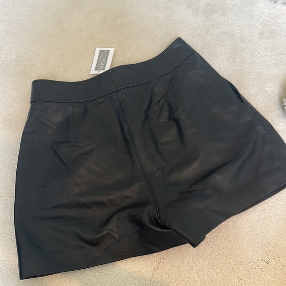 INTERMIX Black Remi Pleated Leather Shorts NWT - Picture 8 of 9
